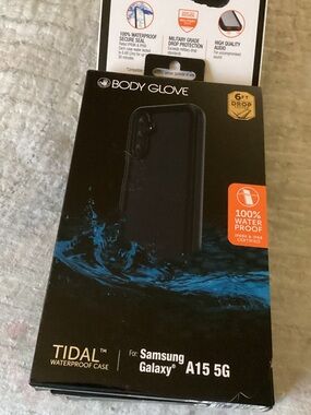 Body Glove Tidal Waterproof Phone Case in Black